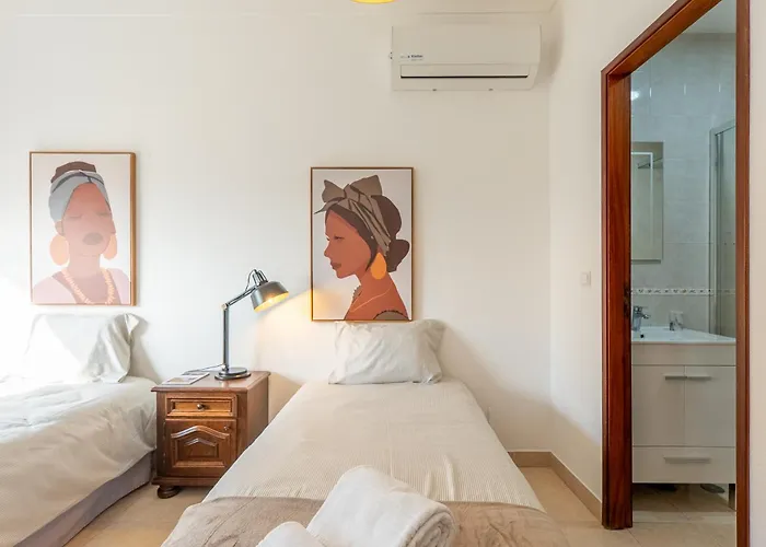 Portuguesa بيت ضيافة Alpiarça